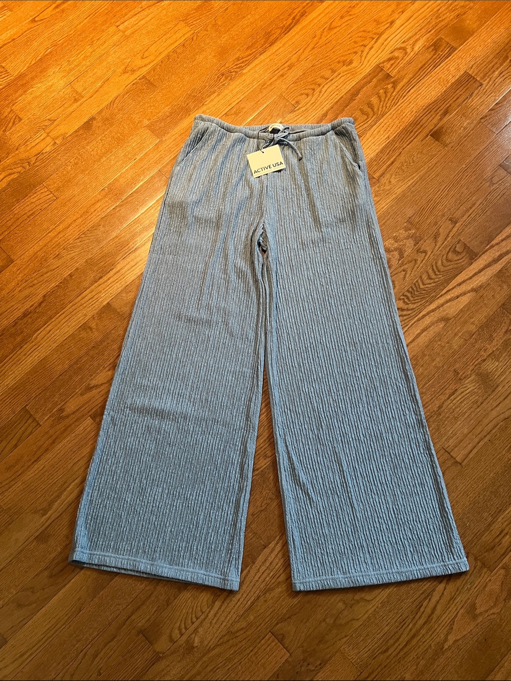 Active USA wide leg blue pants with pockets large NWT